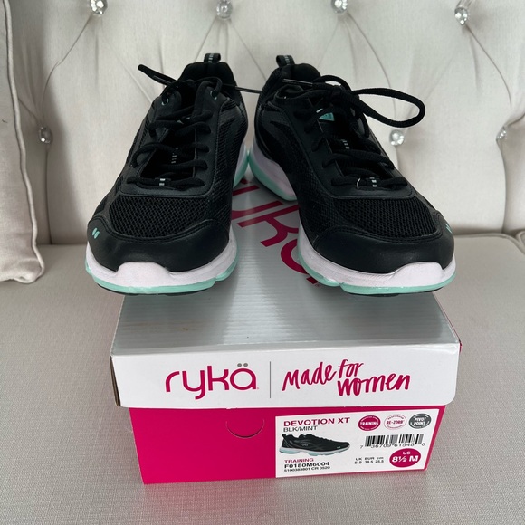 Women’s Ryka Devotion XT Cross Trainer walking shoe Size 8.5 - Picture 3 of 15